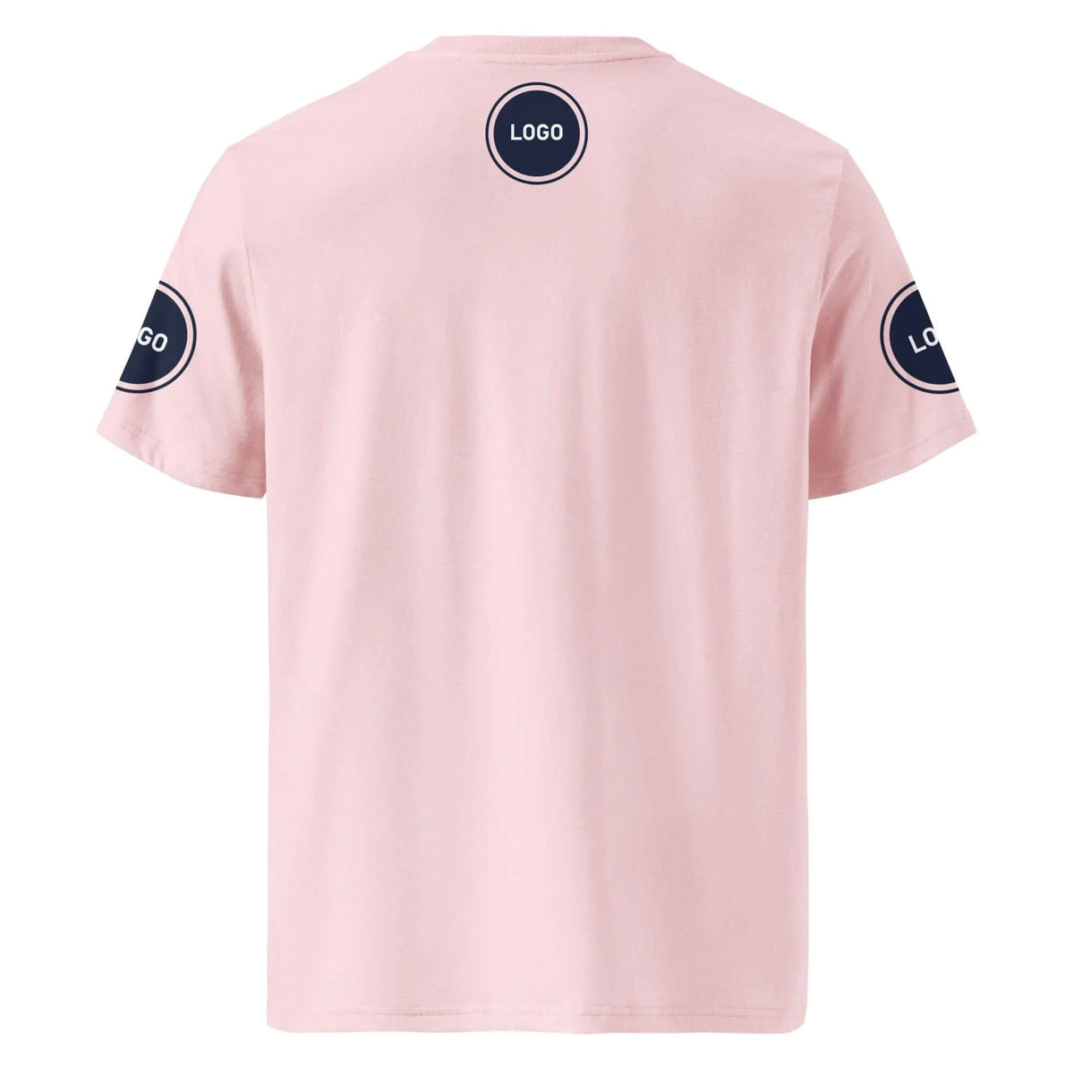 Rückansicht eines rosa T-Shirts mit kreisförmigen Logo-Prints am Nacken und an den Ärmeln