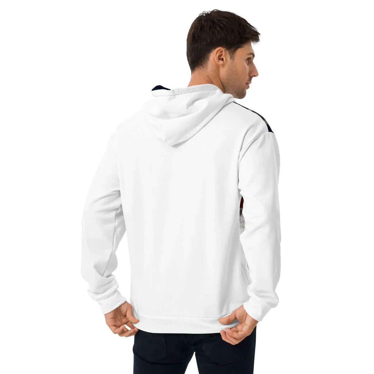 Rückansicht eines Mannes im weißen CREWILD Premium Hoodie - USA