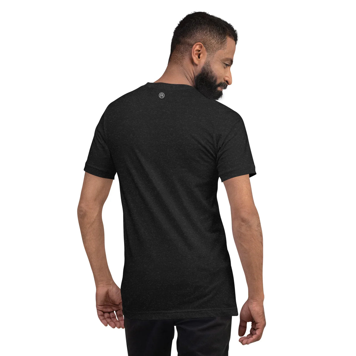 Rückansicht eines Mannes im schwarzen CREWILD Unisex T-Shirt VIBES