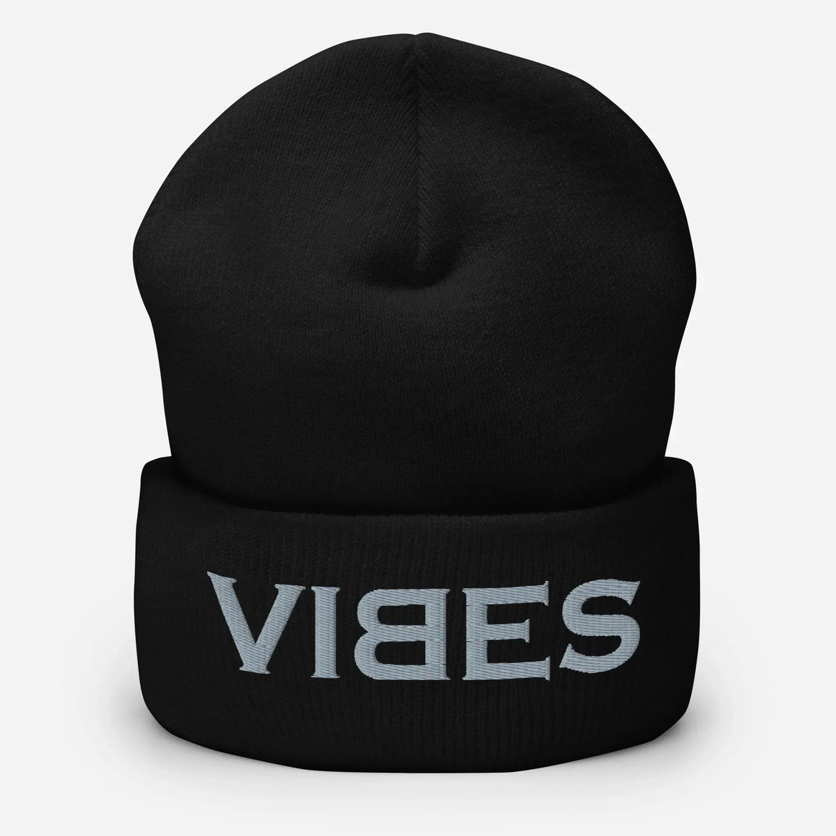 Schwarze CREWILD Beanie Mütze mit grauem VIBES Stick auf dem Umschlag