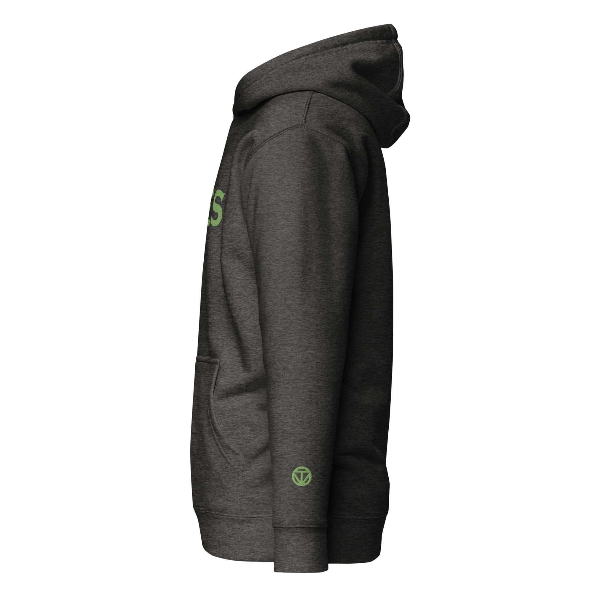 Unisex Premium Hoodie in Anthrazit seitlich, Kängurutasche, grünes Logo-Detail am Ärmel