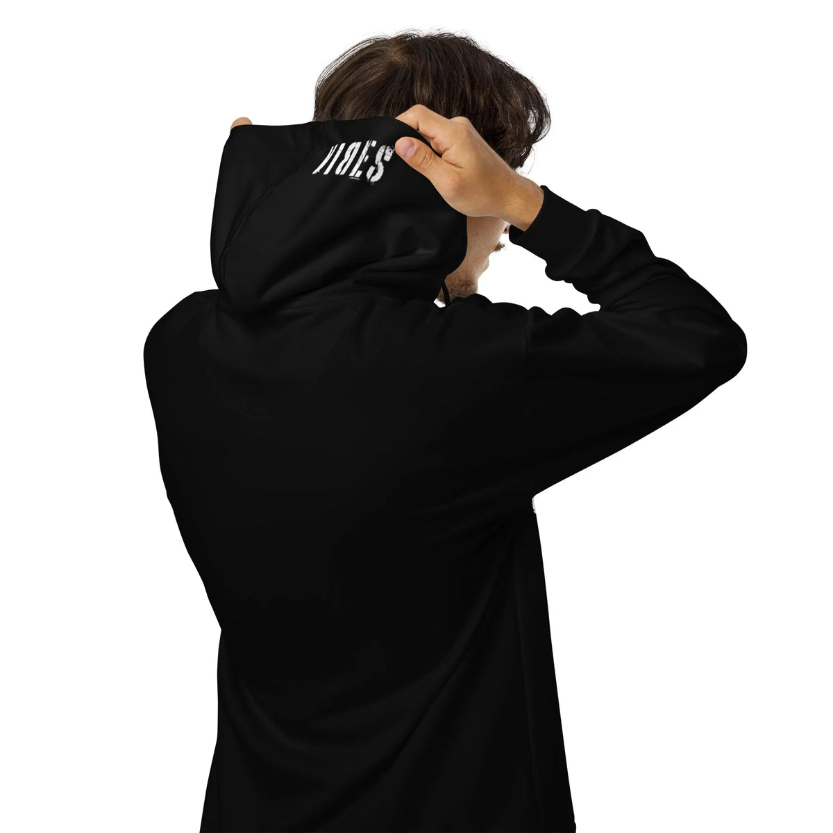 Schwarzer Hoodie mit weißem VIBES-Schriftzug auf der Kapuze, Rückansicht.