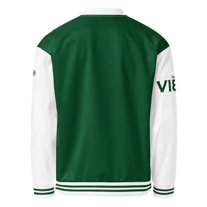 Rückseite der grün-weißen CREWILD Collegejacke GOOD-VIBES für Unisex.