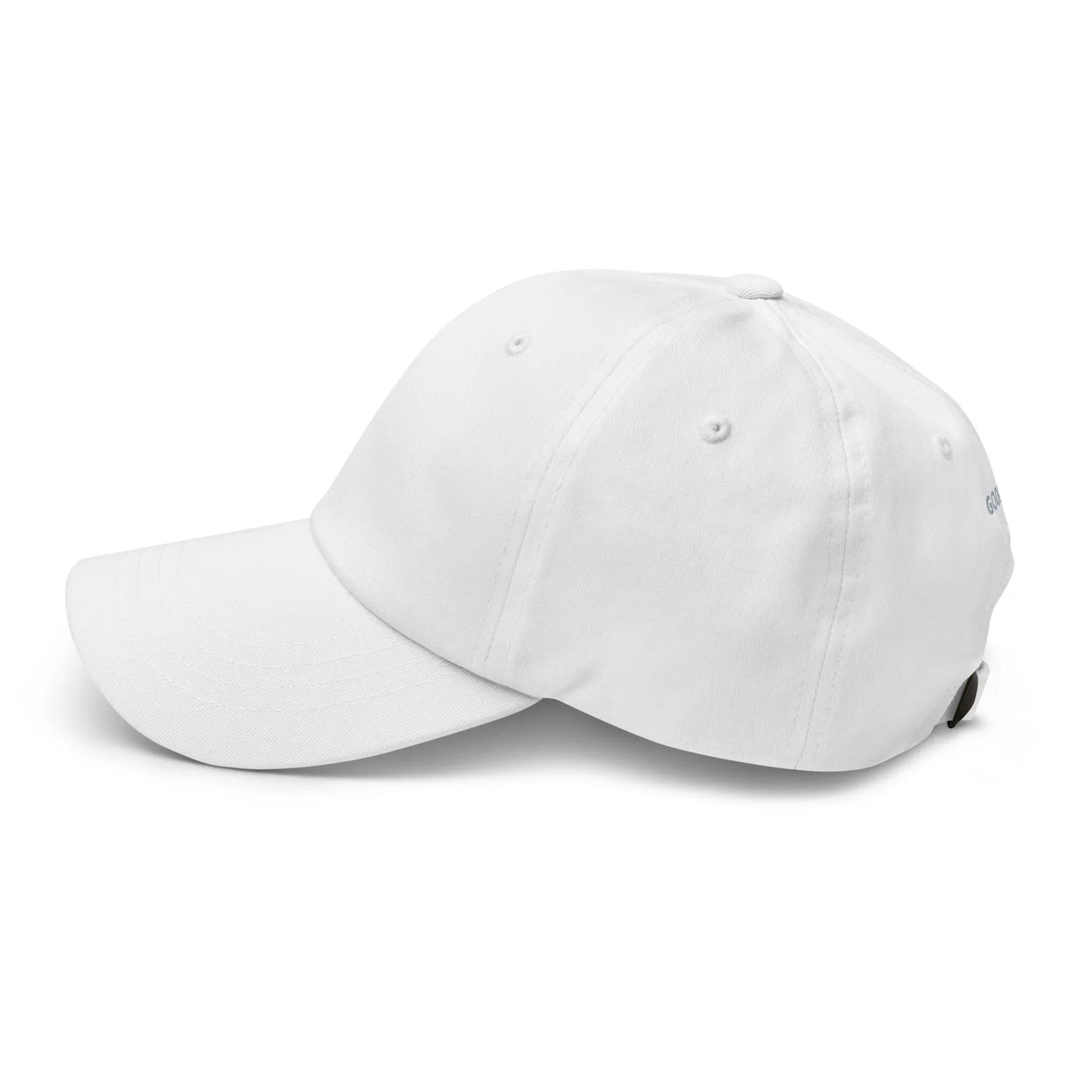 Weiße CREWILD Baseball Cap GOOD-VIBES in Seitenansicht vor weißem Hintergrund