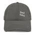 Graue CREWILD Baseball Cap im Used-Look mit weißem &