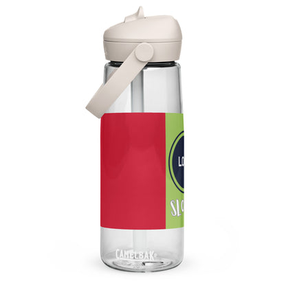 Personalisierbare CREWILD Trinkflasche mit umklappbarem Trinkhalm und farbigem Design