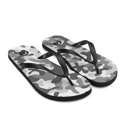 CREWILD Flip-Flops mit grauem Camouflage-Muster und schwarzen Riemen