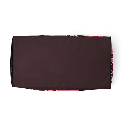 Duffle Bag mit dunklem, einfarbigem Boden und gemusterten Seiten auf weißem Hintergrund