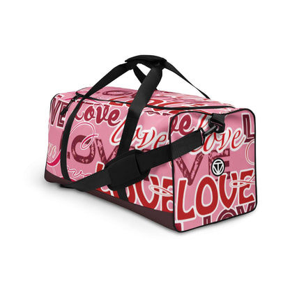 Reisetasche mit pink-rotem Love-Print, schwarze Träger, moderner Look, Studiohintergrund