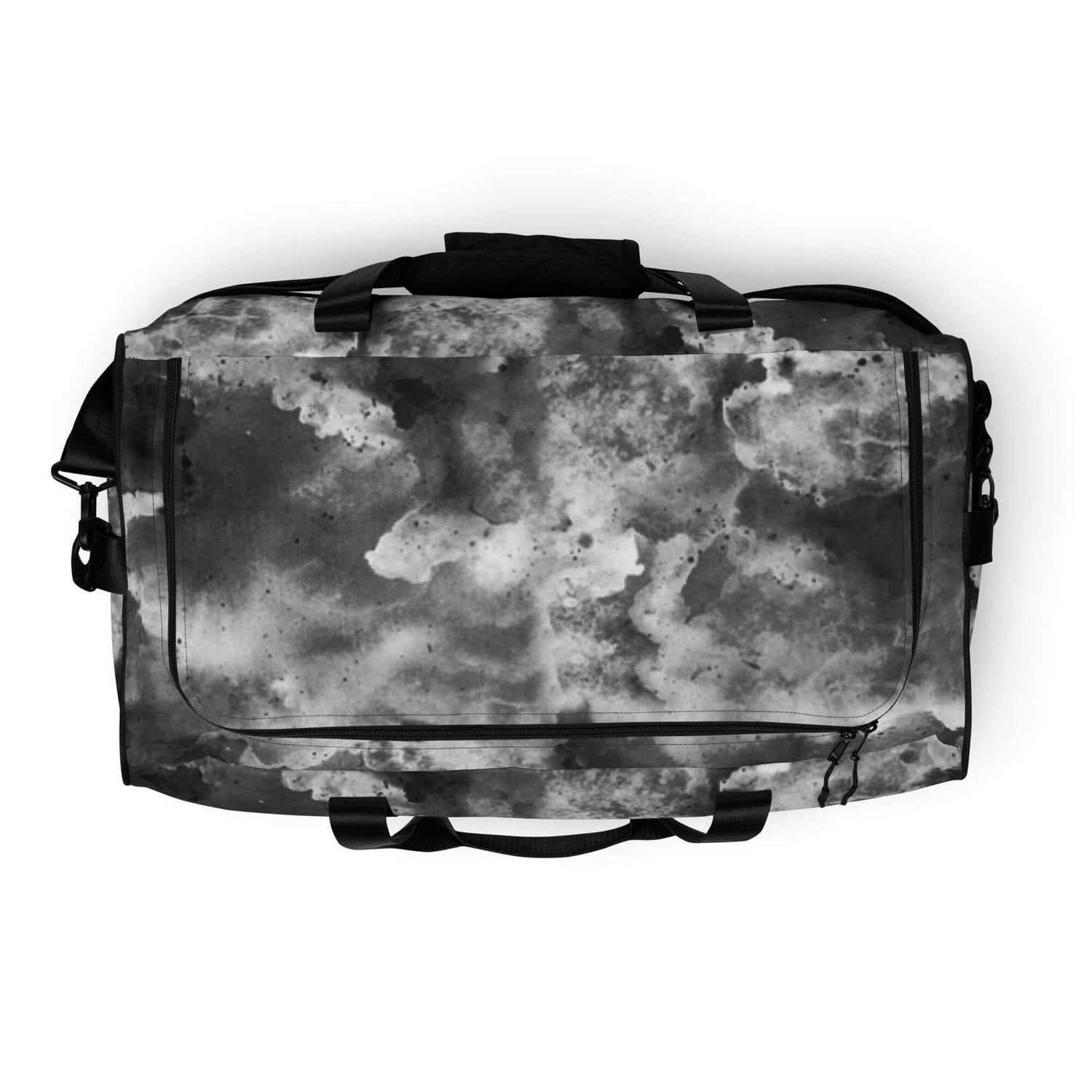 Schwarz-weiße Duffel-Tasche mit abstraktem Wolkenmuster auf weißem Hintergrund