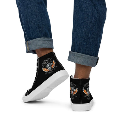 Schwarze Herren High-Top-Sneaker mit Harley Bros München Flammen-Logo, getragen zu Jeans