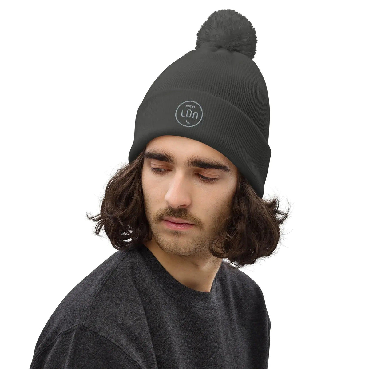HOTEL LÜN Bommel-Beanie (Grau) - Time Of Vibes