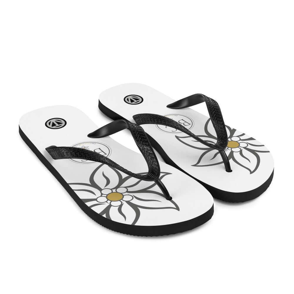 Weiße Sublimation Flip Flops mit schwarzem Blumendesign und schwarzen Riemen, Vorderansicht