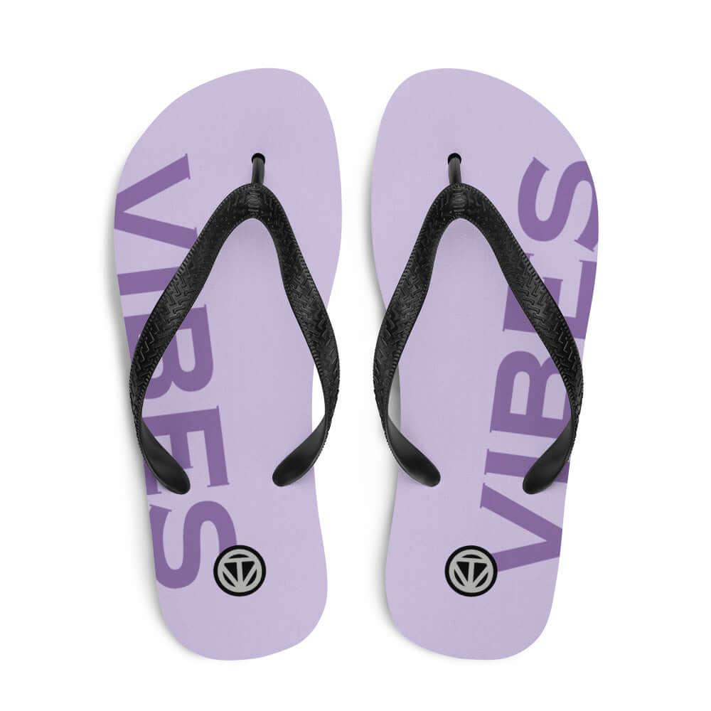 Lila Flip Flops mit schwarzem Riemen und VIBES Schriftzug, Sommer Sandalen