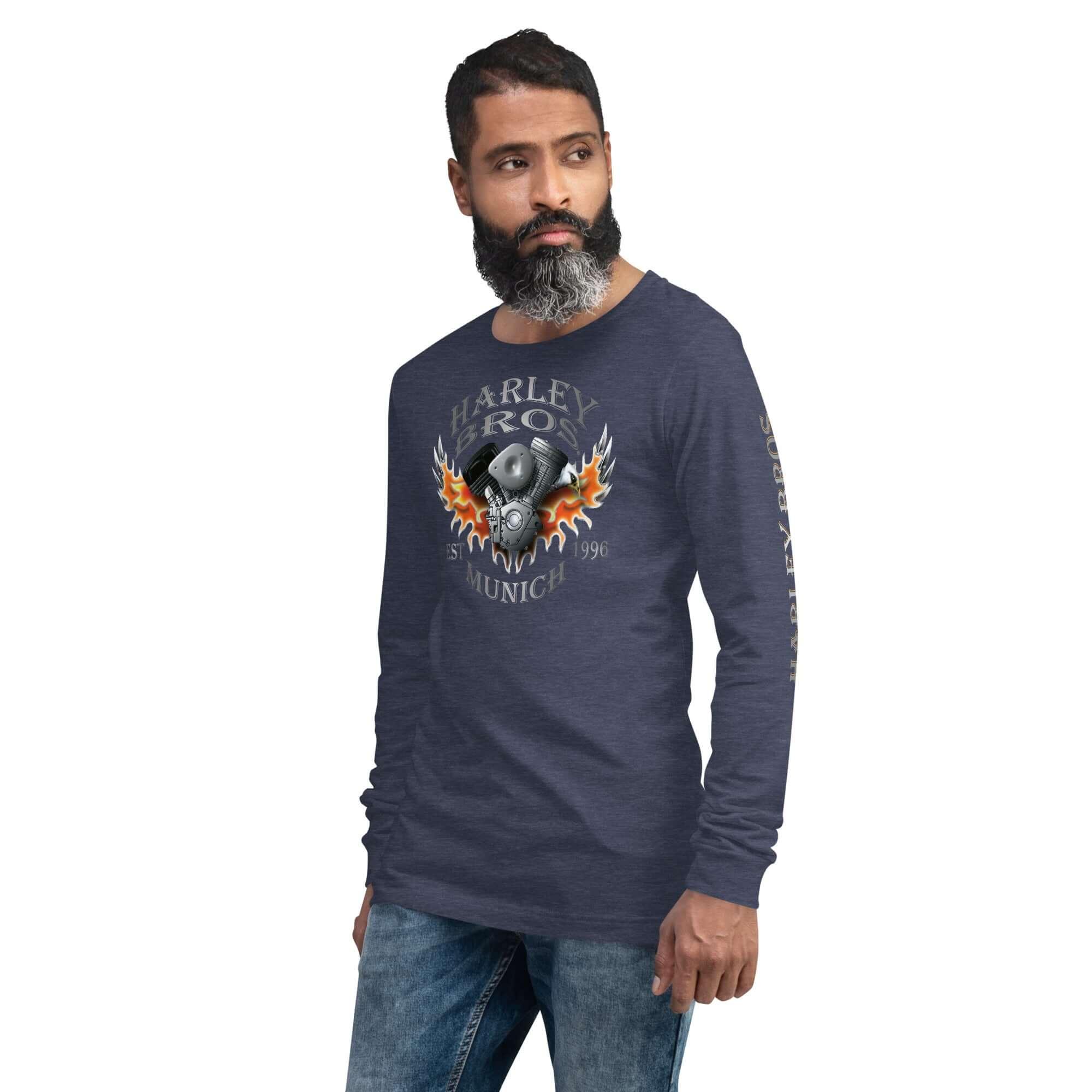 Unisex Langarmshirt Heather Navy mit Harley Bros Munich Flammen-Motordruck, vorne stehend