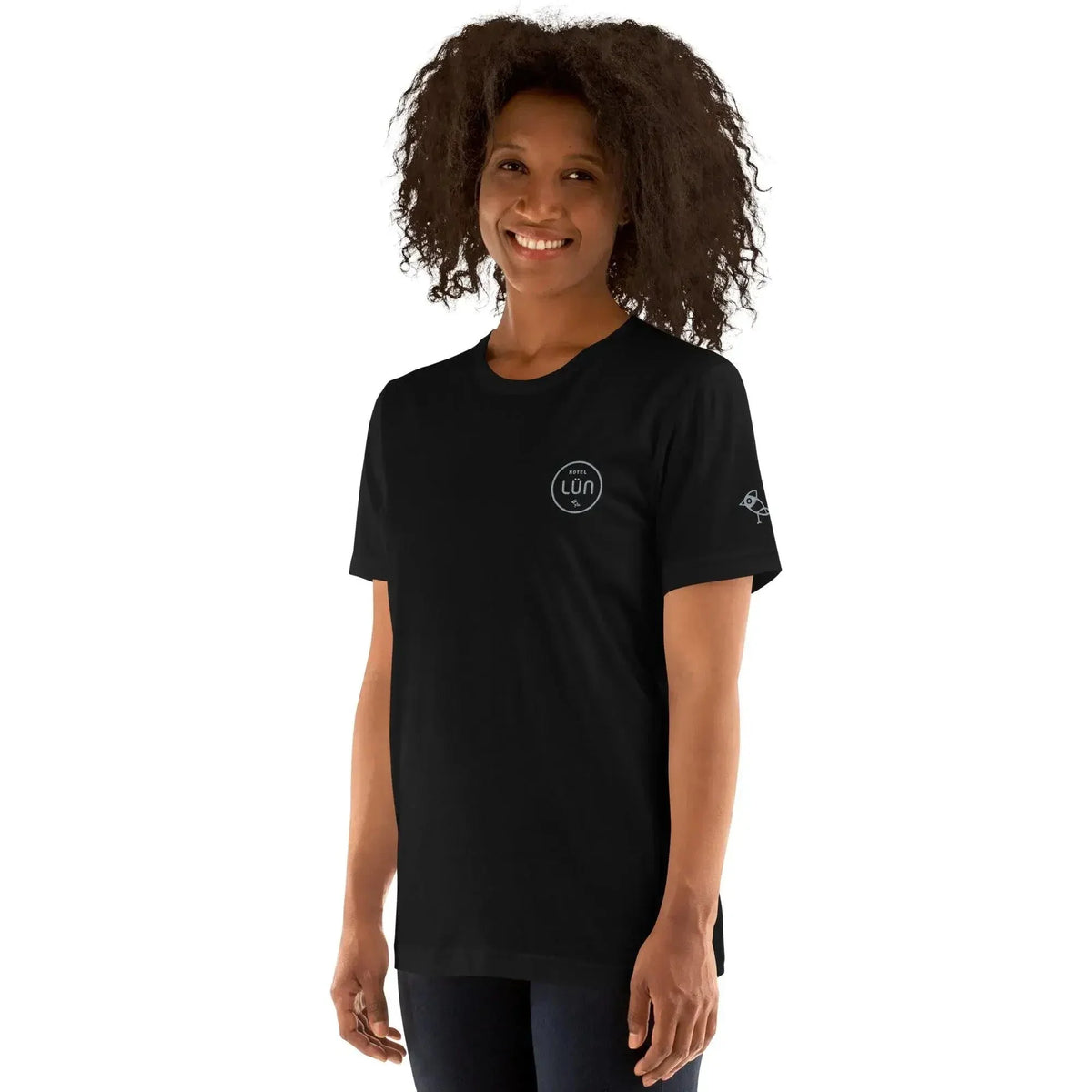 HOTEL LÜN T-Shirt Bestickt Unisex (Schwarz) - Time Of Vibes
